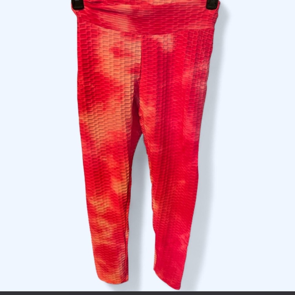 Red and pink Textured Leggings